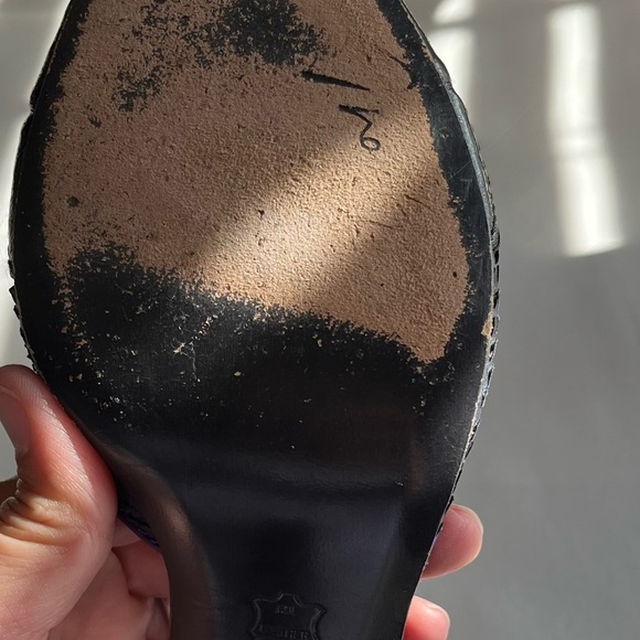 Max Azria Brie Black/Purple Combo Leather/Fur Strappy Peep Toe Heels Sz 38/7 GUC - Picture 7 of 16